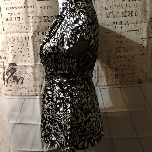 Heart Soul M black& White Blouse w/belt - Picture 3 of 5